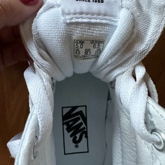 Vans high top Sk8-Hi white sneakers (6.5 womens) New - Picture 11 of 11